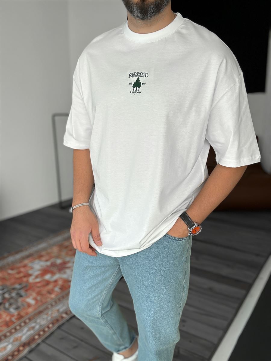 Beyaz Redwood Nakışlı Oversize T-Shirt PM-105
