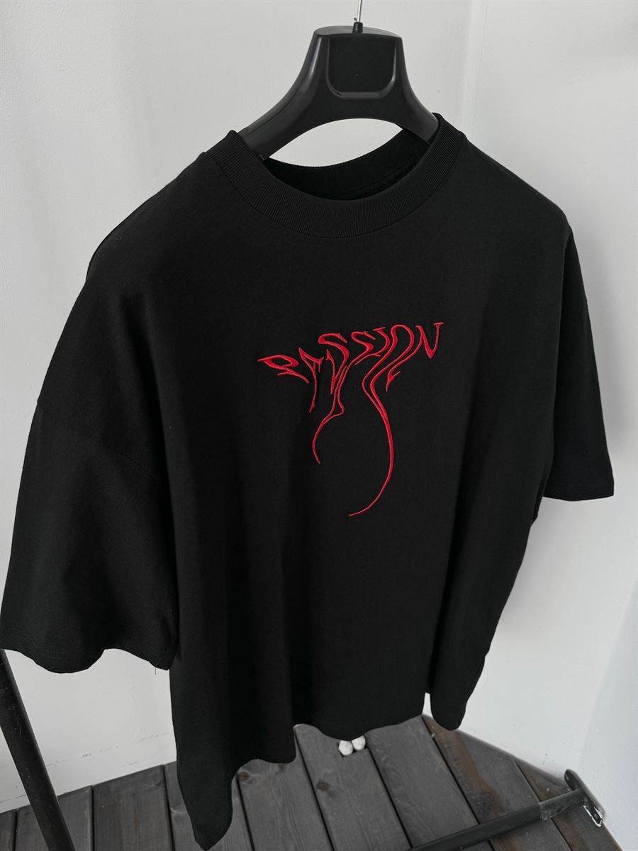 Siyah Passion Nakışlı Oversize T-Shirt PM-106