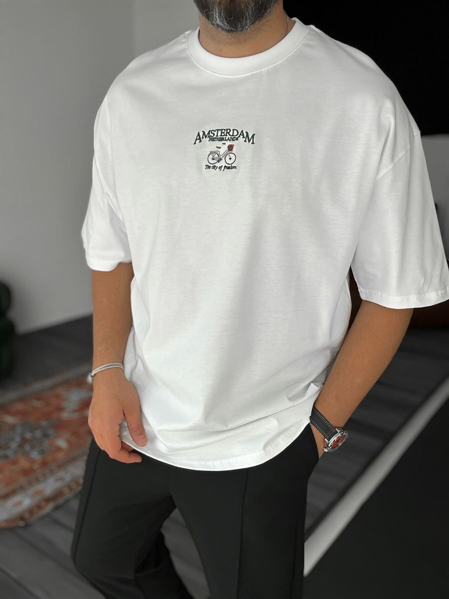 Beyaz Amsterdam Nakışlı Oversize T-Shirt PM-108